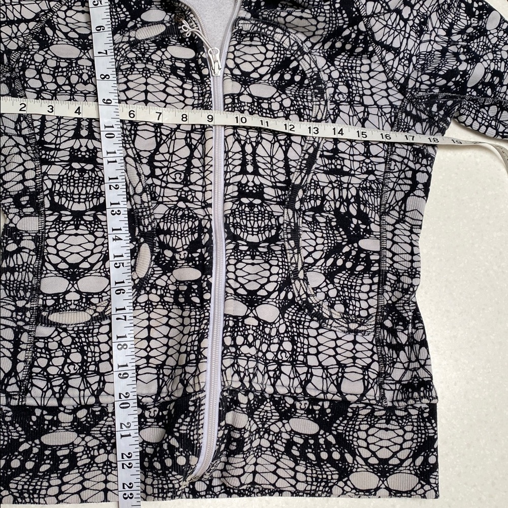 lululemon scuba full zip Black and White Jacket - Picture 11 of 12